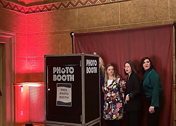 Portland Photo Booth Companies The Oregon Photo Booth Rental Company