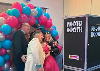 Portland Photo Booth Companies The Oregon Photo Booth Rental Company