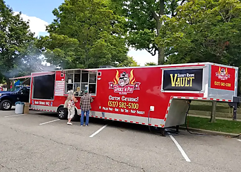 The Smoke N' Pig BBQ Lansing Food Trucks image 1