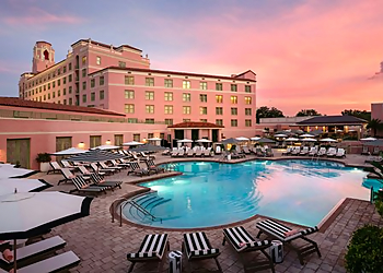 The Vinoy Resort & Golf Club, Autograph Collection St Petersburg Hotels image 1