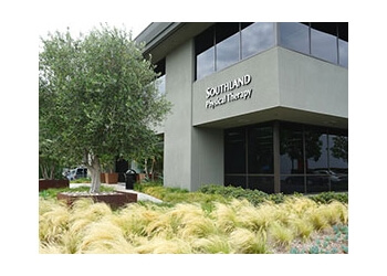 Thomas Dinh, PT, DPT, CSCS - SOUTHLAND PHYSICAL THERAPY - Costa Mesa, CA Physical Therapists - Clinic Exterior Image