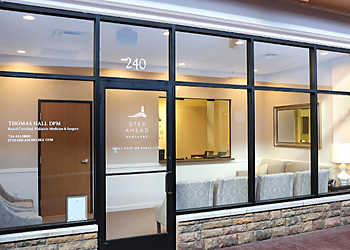 Ann Arbor Podiatrists Thomas Hall, DPM - STEP AHEAD PODIATRY