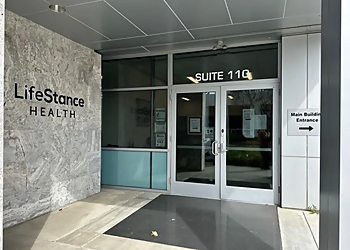 Costa Mesa Psychiatrists Thomas Phan, MD - LIFESTANCE THERAPISTS & PSYCHIATRISTS COSTA MESA