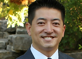 Thomas Su, MD, PhD, FAAD - Glendale, CA Dermatologists - Healthcare Staff Image
