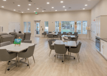 Columbus Assisted Living Facilities Thrive at Green Island