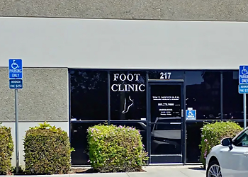 Tim Nguyen, DPM - Oxnard, CA Podiatrists - Clinic Exterior Image