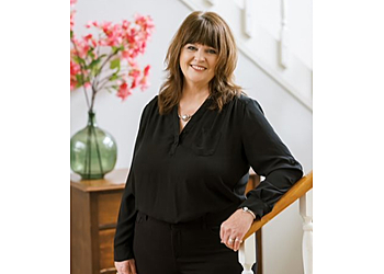 Tina Etue - El Cajon, CA Real Estate Agents - Professional Agent Image