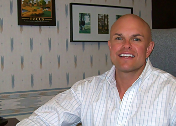 Tom Adams, MPT, Cert. MDT - GREEN PHYSICAL THERAPY & SPORTSCARE - Akron, OH Physical Therapists - Doctor Portrait Image