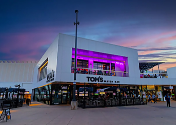 Tom's Watch Bar - Sacramento, CA Sports Bars