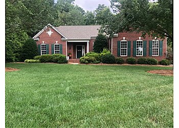 Charlotte Lawn Care Services Top Turf Lawn Care and Pest Management