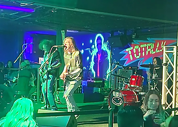 Fullerton Night Clubs Totally 80's Bar & Grille