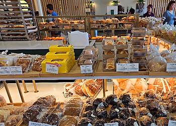 Tous Les Jours Cafe - Las Vegas, NV Bakeries - Restaurant Decor Image