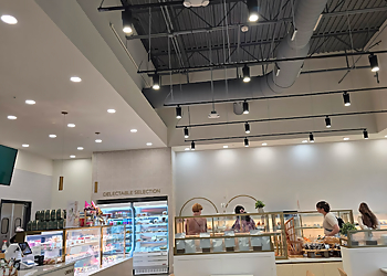 Tous Les Jours Columbus - Columbus, OH Cakes - Restaurant Interior Image