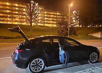 Durham Limo Service Townie Chauffeur and Shuttle LLC