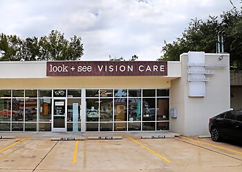 Austin Pediatric Optometrists Travis Bailey, OD - LOOK + SEE VISION CARE