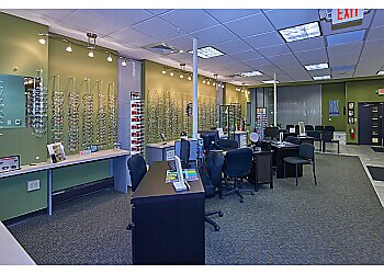 Dayton Pediatric Optometrists Tuan Tran, OD - VISIONMAKERS