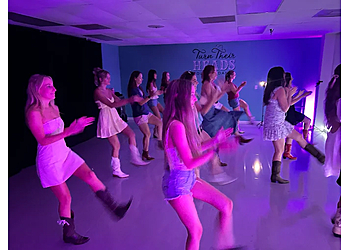 Turn Their Heads - Nashville, TN Dance Schools - Group Class Image