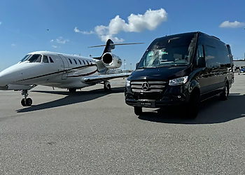 Tuxedo Executive Limousine And Car Service  Orlando Limo Service image 1