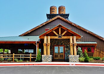 Little Rock Sports Bars Twin Peaks