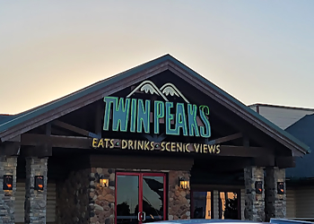 Oklahoma City Sports Bars Twin Peaks