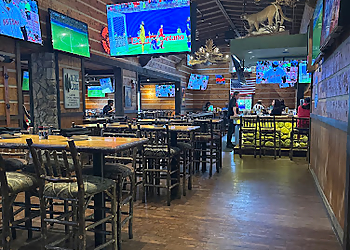 Twin Peaks - St Louis, MO Sports Bars - Restaurant Interior Image