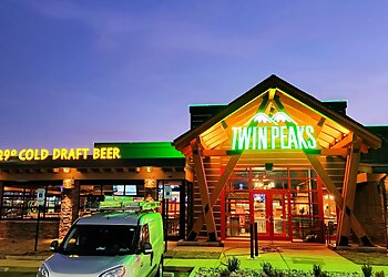 Chattanooga Sports Bars Twin Peaks Chattanooga
