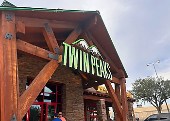 Twin Peaks McAllen - McAllen, TX Sports Bars - Restaurant Exterior Image