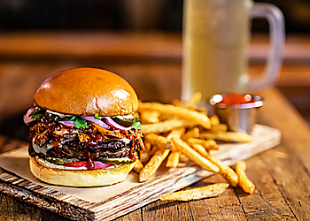 Twin Peaks Round Rock - Round Rock, TX Sports Bars - Food Image