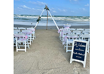 Corpus Christi Wedding Planners Two Doves In the Sand