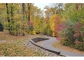 Evansville Hiking Trails USI Burdette Park Trail