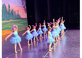 Naperville Dance Schools Ultimate Dance on the Move of Naperville