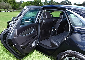 Orlando Limo Service Ultimate Town Car, LLC.