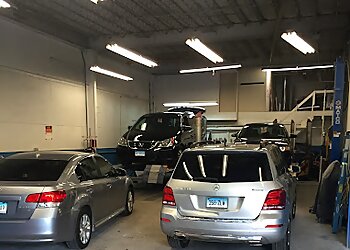 Stamford Auto Body Shops Universal Auto Body & Glass