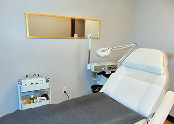 Uptown Medispa Arrowhead and Wellness Spa - Glendale, AZ Med Spas - Hospital Interior Image