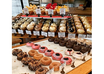 3 Best Bakeries In Phoenix, AZ - Expert Recommendations