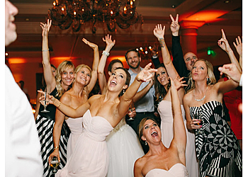 Chandler Djs VOX DJs