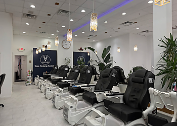 V V Nails and Spa - Grand Rapids, MI Nail Salons - Salon Interior Image
