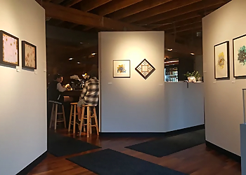 Milwaukee Art Galleries Var Gallery & Studios