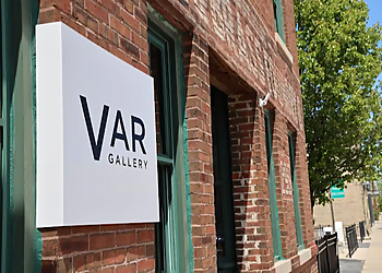 Milwaukee Art Galleries Var Gallery & Studios