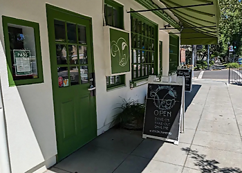 Veg Kitchen & Bar - Sacramento, CA Vegetarian Restaurants - Restaurant Exterior Image