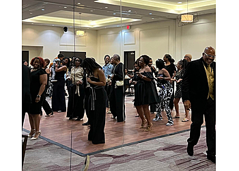 Garland Djs Vibe Setters Entertainment