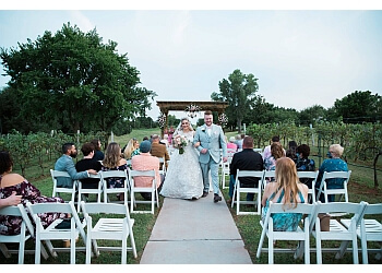 Oklahoma City wedding photographer Visuality Photography