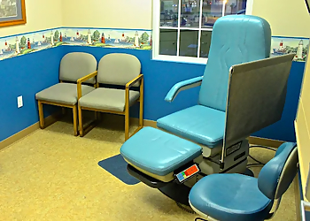 W. Joseph Schoeppner, DPM - Akron, OH Podiatrists - Clinic Interior Image