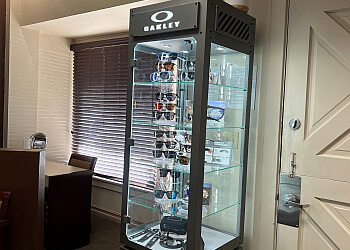 Huntington Beach Pediatric Optometrists Walter Yim, OD - PACIFIC EYE CARE