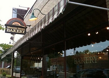 3 Best Bakeries In Grand Rapids Mi Threebestrated Wealthy Street Bakery