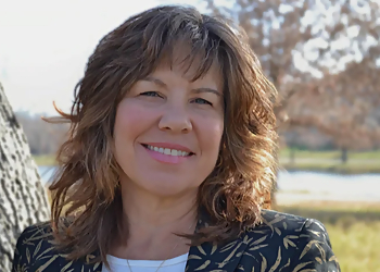 Wendy Stokesbary, MA, LMHC - KINDHEART CENTER Wendy Stokesbary, MA, LMHC - KINDHEART CENTER - Cedar Rapids, IA Marriage Counselors - Staff Image