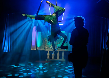 Seattle Entertainment Companies West Coast Entertainment