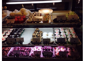 lansing bakeries