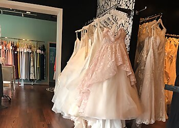 Knoxville Bridal Shops White Lace and Promises
