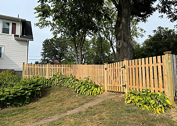 Williamson fence llc - Springfield, MA Fencing Contractors - Residential Service Image